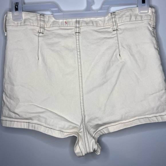 Y2K We The Free Extra High Rise Botton Front Jean Shorts Size 31 - Picture 4 of 4